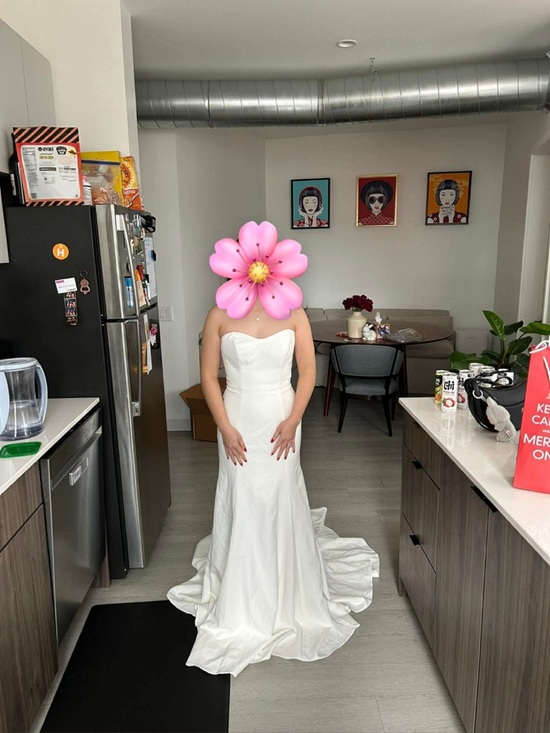 Jenny Yoo Dresses & Skirts - Jenny Yoo White Strapless Sweetheart Fit & Flare Wedding Gown Size 6 NWOT